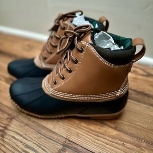 Lands’ End Insulated Duck Boots Size US 8